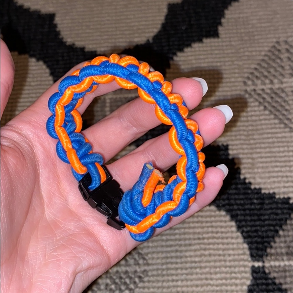 Kids survival bracelet